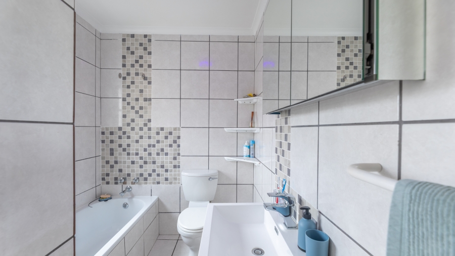 2 Bedroom Property for Sale in Parklands Western Cape